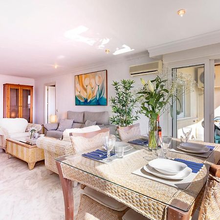 Beach And Pool Holidays At The Grand Coloso Benalmadena Exterior photo