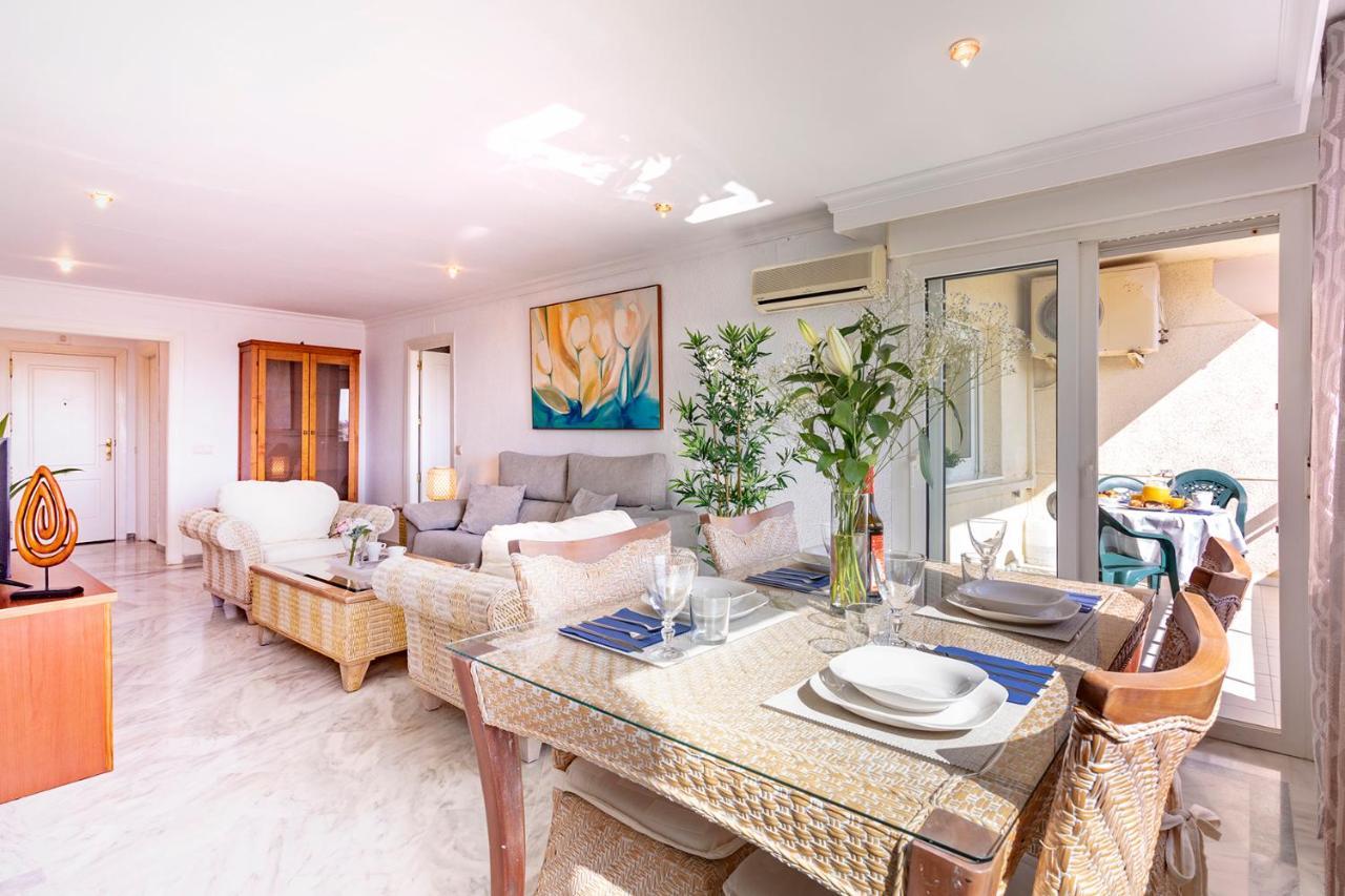 Beach And Pool Holidays At The Grand Coloso Benalmadena Exterior photo