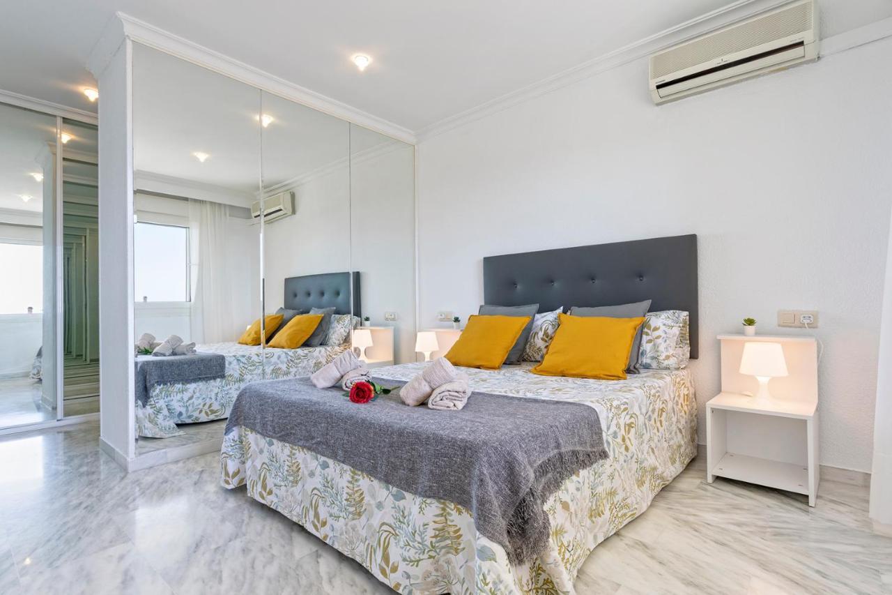 Beach And Pool Holidays At The Grand Coloso Benalmadena Exterior photo