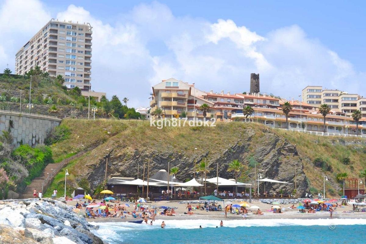 Beach And Pool Holidays At The Grand Coloso Benalmadena Exterior photo
