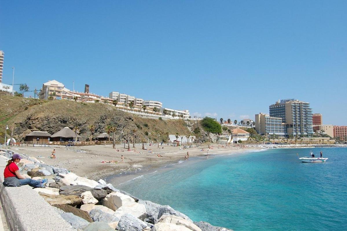 Beach And Pool Holidays At The Grand Coloso Benalmadena Exterior photo